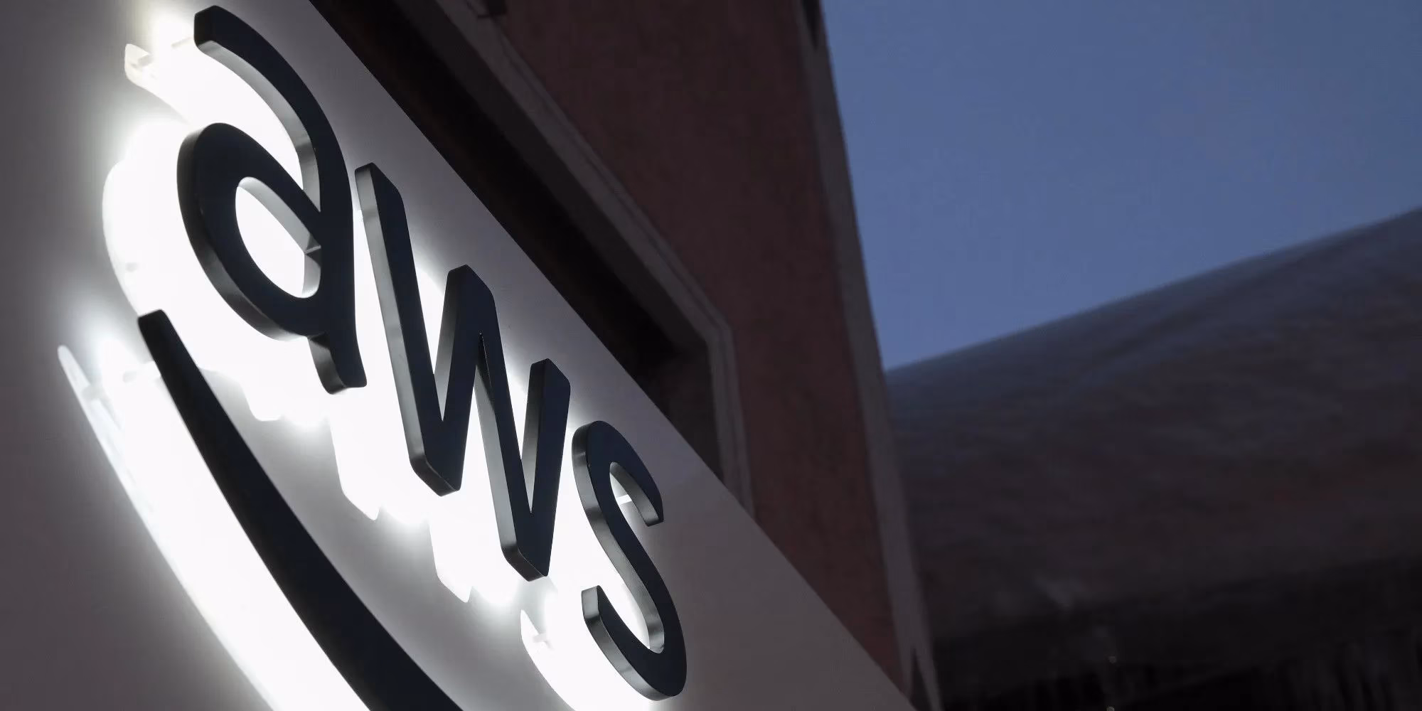 aws-outage-strikes-again-playstation-network-xbox-live-and-more-affected-image-0